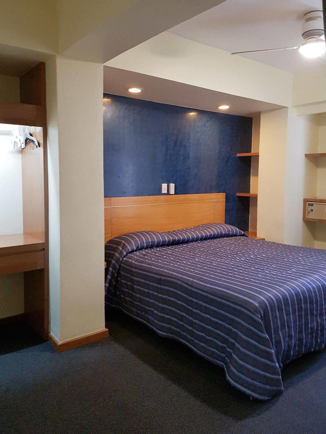 Hotel Roble เม็กซิโกซิตี้ ภายนอก รูปภาพ